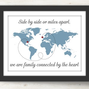 Side by Side oder Miles Apart. Weltkarte Kunstdruck. Personalisierte Weltkarte mit Herzen. Distanz Liebeskarte. Bewegendes Geschenk. Abschied Geschenk. Übersee.