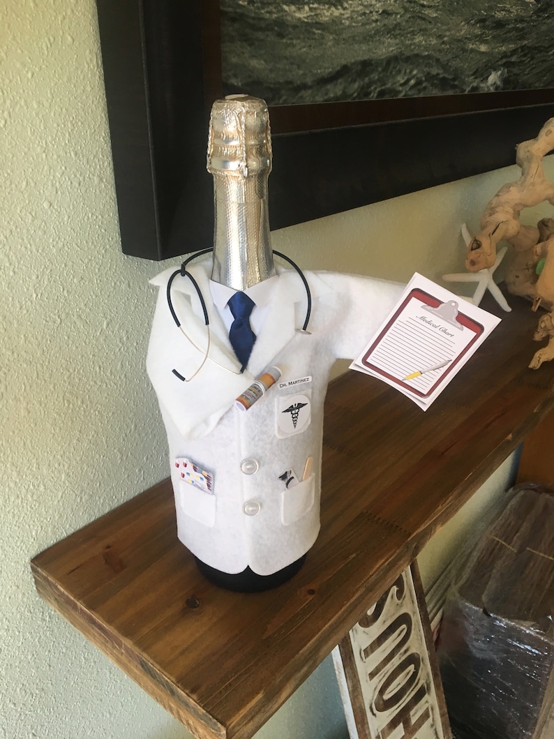 Personalization free be detailed,Doctor,Dentist,Surgery,Physical Therapy,Medical Graduate,Radiology,White Coat,Champagne/Wine bottle cover image 2