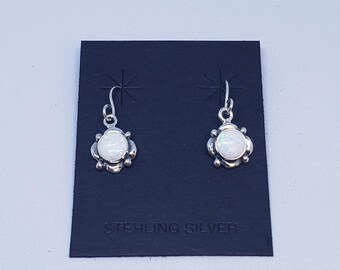 Weiße Opal Kreis Ohrringe mit Sterling Silber