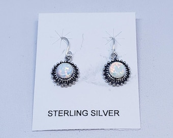 Weiße Opal Kreis Ohrringe mit Sterling Silber