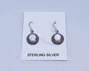 Weiße Opal Kreis Ohrringe mit Sterling Silber