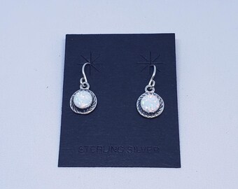 Weiße Opal Kreis Ohrringe mit Sterling Silber