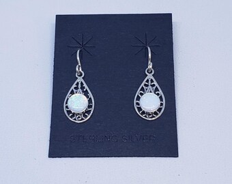Weiße Opal Kreis Ohrringe mit Sterling Silber