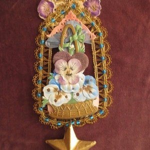 Golden flower basket, christmas ornament