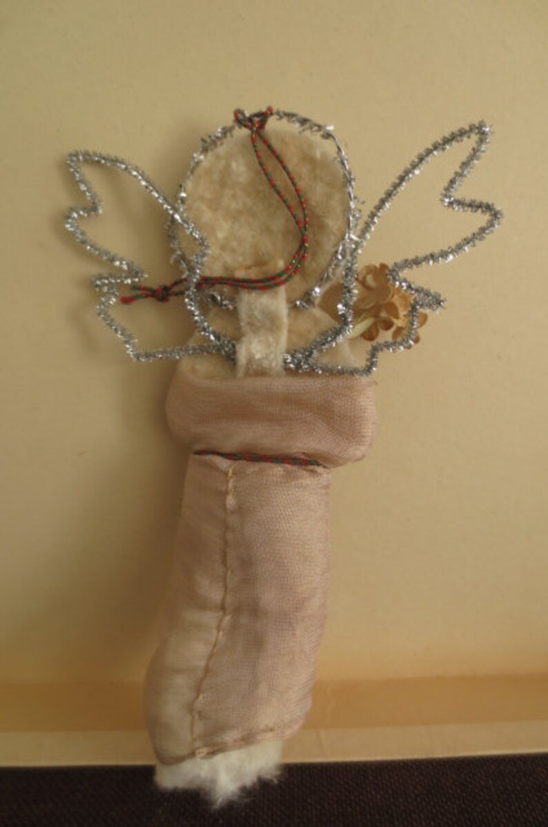 devout tinsel scrap victorian angel