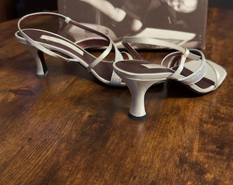 Vintage Y2K Nina Gwenda-GS Silver Crystal Strappy Kitten Heels Like New Size 7.5