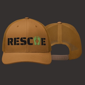 Adjustable 'Green Feet' Trucker Hat