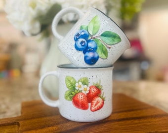 Berry Series Campfire Mugs – 16 oz Speckled Enamel Style Cup, Strawberry, Blueberry