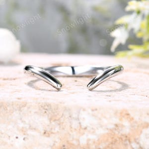 Minimalist Silver Open Claw Ring: Adjustable Chunky Horn Band, V Shape Plain Knuckle Ring