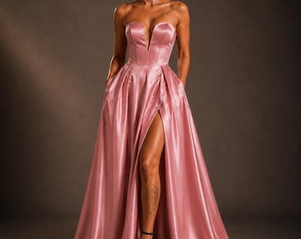 Vestido de noche de satén rosa palo para mujer / Vestido corsé sin tirantes con abertura alta / Vestido formal de graduación / Vestido de invitada de boda / Vestido de gala de lujo