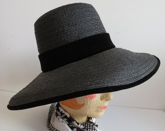 1960s Womens Black Straw Wide Brim Hat by Vera Whistler - Church Funeral Wedding Formal Raffia Formal Fashion Hat - Costume - Kentucky Derby