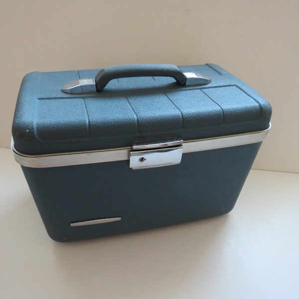 1970s Blue Train Case by Star Flite - Small Suitcase Travel Case with Mirror - Makeup Artist Carry On Luggage - Arts Crafts Storage Box
