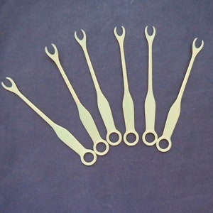 1950s Tupperware Picks Spears Forks - Set of 6 Yellow Millionaire Line Cocktail Swizzle Sticks - Serving Tray Relish Dish Appetizers Picks