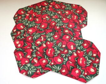 1980s Reversible Soft Vinyl Apples Placemats - Set of 6 - Red Green Apple Placemats - Vintage Table Linens Mats - Fruit Themed Placemats