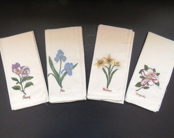 Botanic Garden Floral Dinner Napkins by Portmeirion - Set of 4 - Magnolia Pansy Iris Narcissus Flowers - Summer Table Linens - NEW - Gift