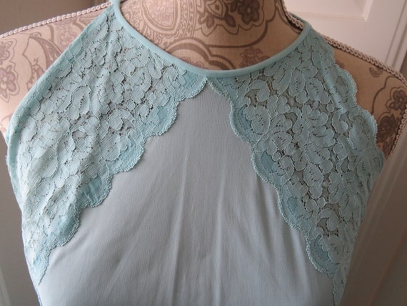 1960s Light Blue Peignoir Set by Trillium - Size … - image 4