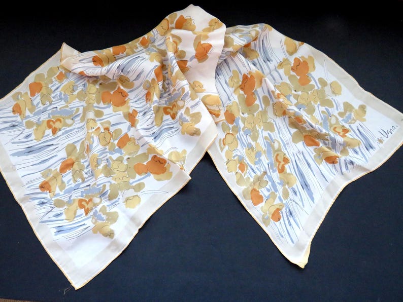 Écharpe longue Vera Neumann années 1950 à motif floral abstrait doré, beige, marron, bleu et gris - Accessoire de mode de créateur pour femme - Cadeau image 7