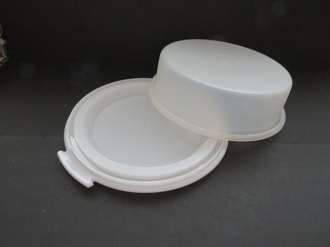 Tupperware PIE Cake Carrier 2 Pc White Pie Cake Pastry Taker Holder