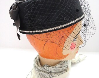 1970s Black Womens Pillbox Hat by Geo W Bollman  display picture 2