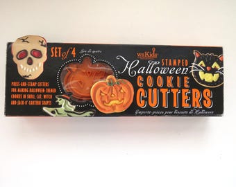 Williams Sonoma Large Halloween Cookie Cutters - Set of 4 - Skull Cat Witch Jack O Lantern - Halloween Party - Arts Crafts Baking Supplies