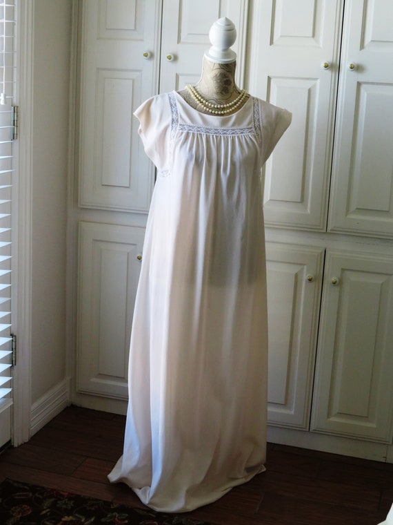 1980s Womens Long Nightgown by Neiman Marcus - Si… - image 1