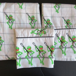 1980 KERMIT the Frog Muppets 3 Pc Twin Sheet Set by Martex - Flat Fitted Standard Pillowcase - Banjo Playing Kermit Novelty Vintage Bedding