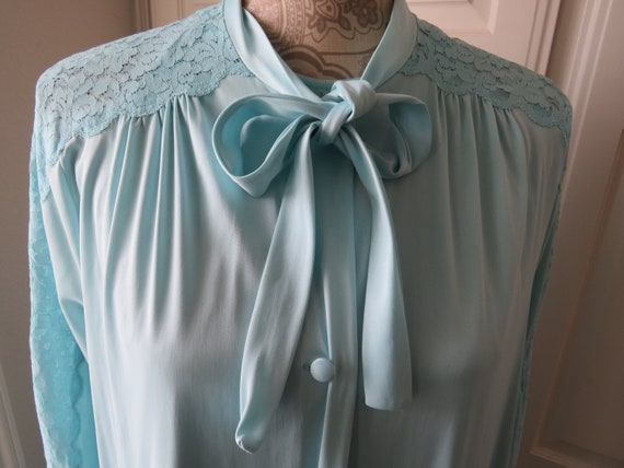 1960s Light Blue Peignoir Set by Trillium - Size … - image 8