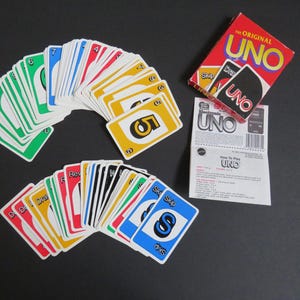 1992 UNO-kaartspel van International Games - complete boxset met instructies - 2 tot 10 spelers - familiespelavond - 7 jaar en ouder - cadeau