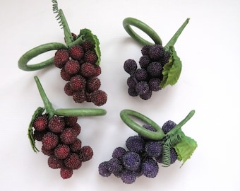 Beaded Grape Napkin Rings - Set of 4 - Deep Purple Red Purple Beaded Cluster Grapes Napkin Holders - Dining Table Decor - Wine Lovers Gift