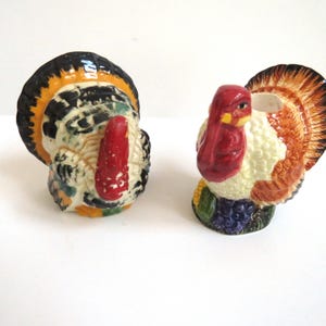 2 vintage beeldjes TURKIJE - niet-overeenkomende kandelaar voor zoutvaatjes - wilde vogels - Thanksgiving herfst herfst oogst tafel decor