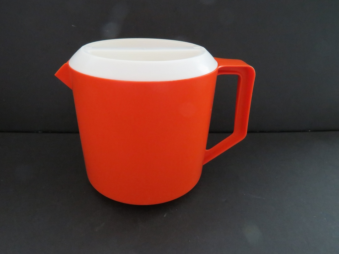 1980 Short 1.5 Quart RUBBERMAID Juice Pitcher Bright Orange Etsy