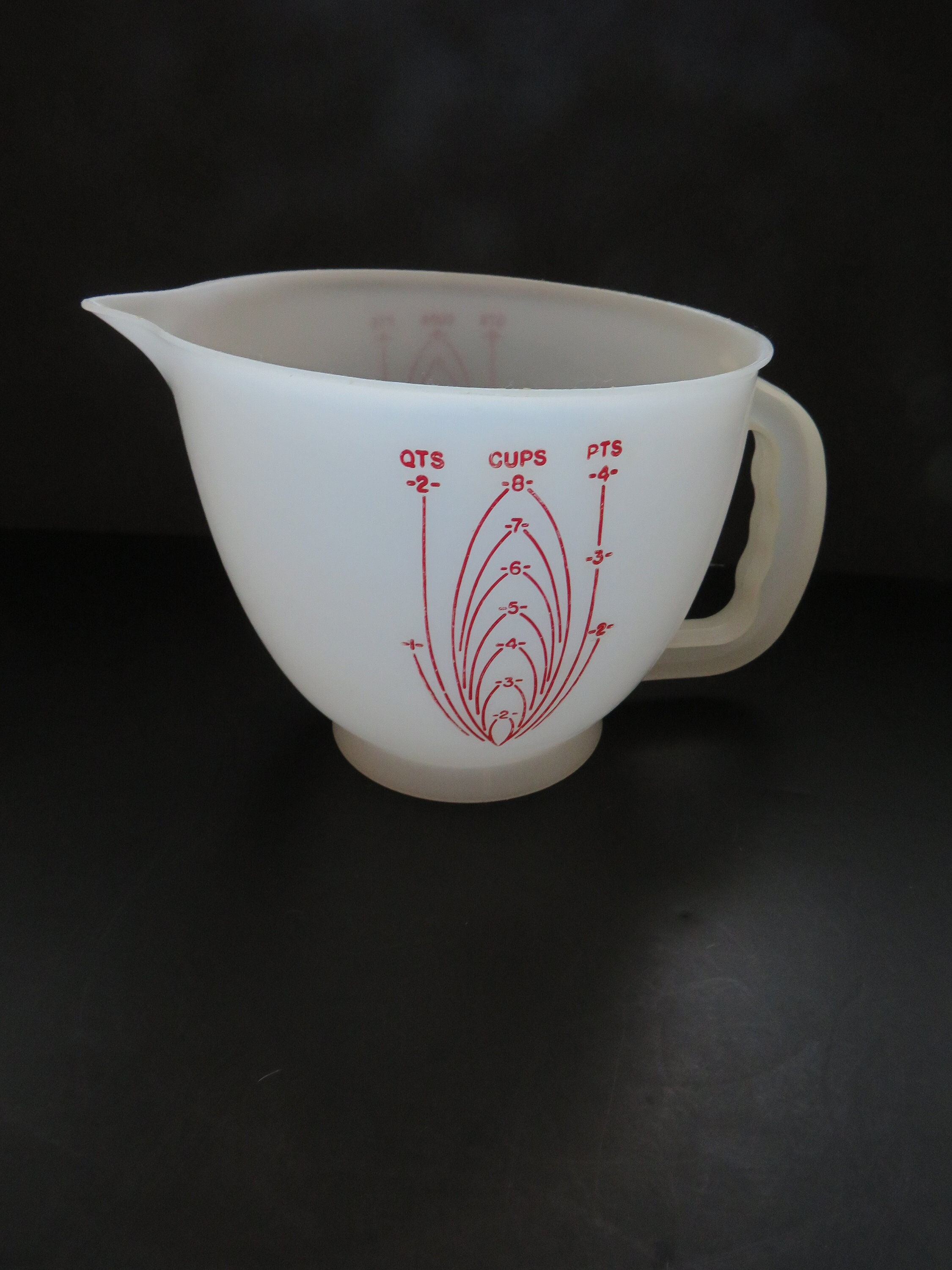 Vintage Neating Measuring Cups Pour Spout Bowls Retro Set of 4 Cooking  Baking