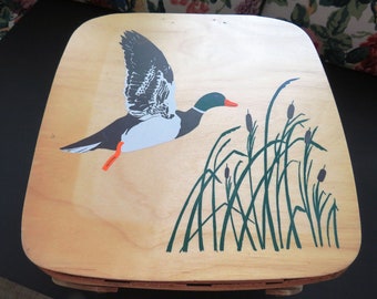 Square Vintage Wooden Picnic Basket Pie Cake Carrier - Painted Duck Geese Cattails - Basketville Putney Vermont - Storage Home Decor - Gift