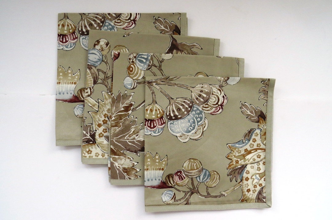 Fall Acorns Leaves Cloth Napkins Set of 4 Tan Rust Blue Seed Pod