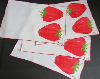 1970s Vera Neumann Linen Placemats - Set of 4 - Bright Red Fruit Strawberries Designer Table Linens - Lady Bug - Summer Table Decor - Gift