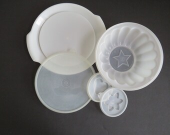 1970er Jahre Tupperware Jello Form - Jel n Serve Form - 6 Stück Weiß Geriffelte Form Tablett Deckel 3 Einsätze - Retro Potluck Picknick - Servierformen aus Kunststoff