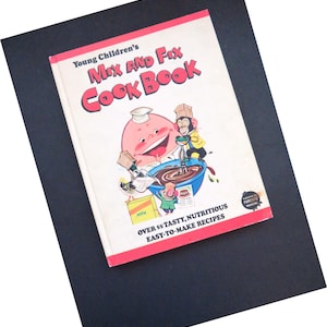 Childrens Cookbook - Mix and Fix Cook Book - Simple Kids Recipes - Fun Graphics Easy Recipes - 1975 Vintage Kids Learn to Cook Book