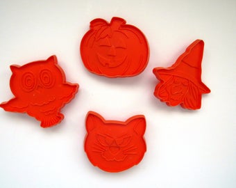 Halloween Cookie Cutters by Hallmark - Set of 4 - 1970s Orange Witch Pumpkin Owl Cat - Baking Crafts Parties - Trick or Treat - Collectible