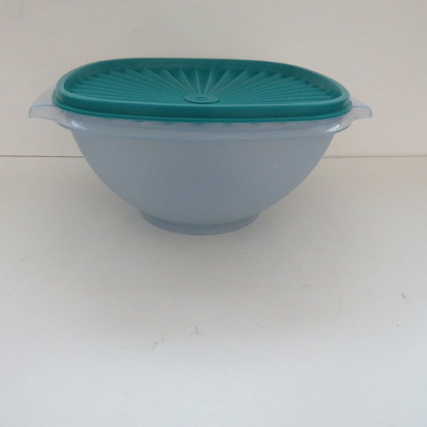 1980s TUPPERWARE Servalier Bowl - Light Blue with Turquoise Lid - Food Storage Container -  Leftovers Picnics RV Food Storage - Collectible