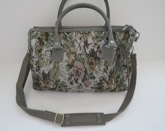 1980s American Flyer Tapestry Travel Bag - Gray Floral Carry On Tote Bag - Artist Cosmetics Makeup Travel Case - Carry On Luggage - Gym Bag