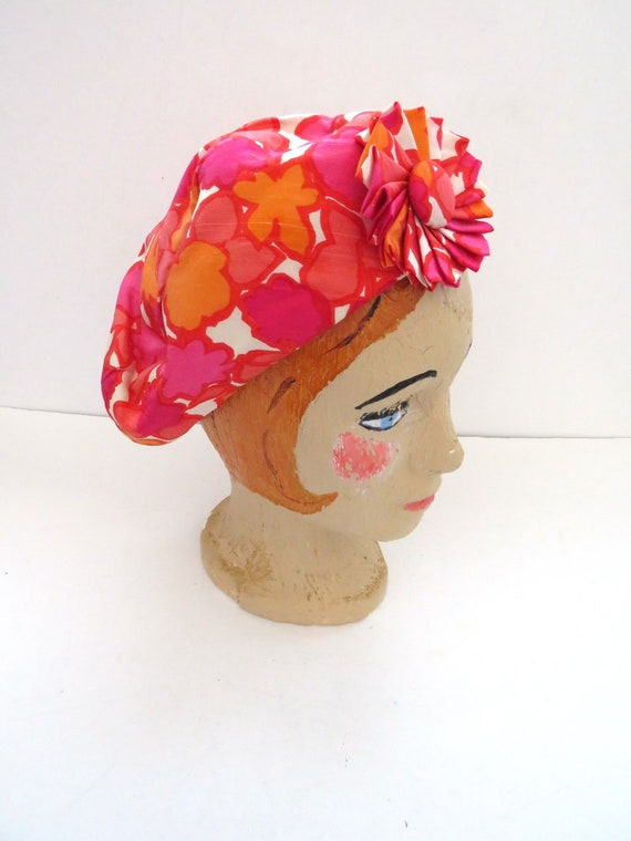1960s Funky Vintage Silk Floral Fabric Turban Hat 