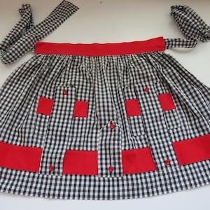 Vintage Black White Gingham Check Half Apron - Waitress Apron with Front Pockets - Country Cottage - Farmhouse Apron - Hostess Chef Apron