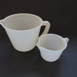 TWO 1960s Measuring Cup Pitchers - 1 Cup and 4 Cup Retro Metric Plastic Pour Spout Pitchers - Liquids Baking Cooking Kitchen Prep Tools