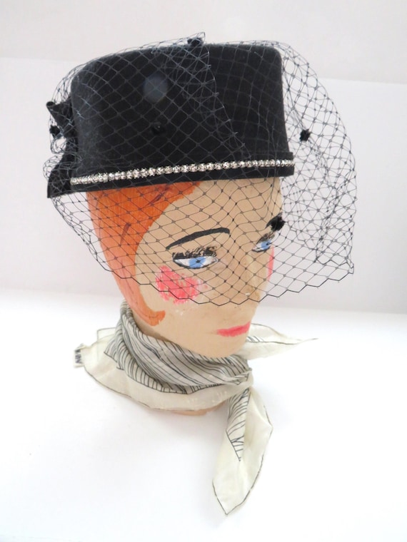 1970s Black Womens Pillbox Hat by Geo W Bollman  display picture 1