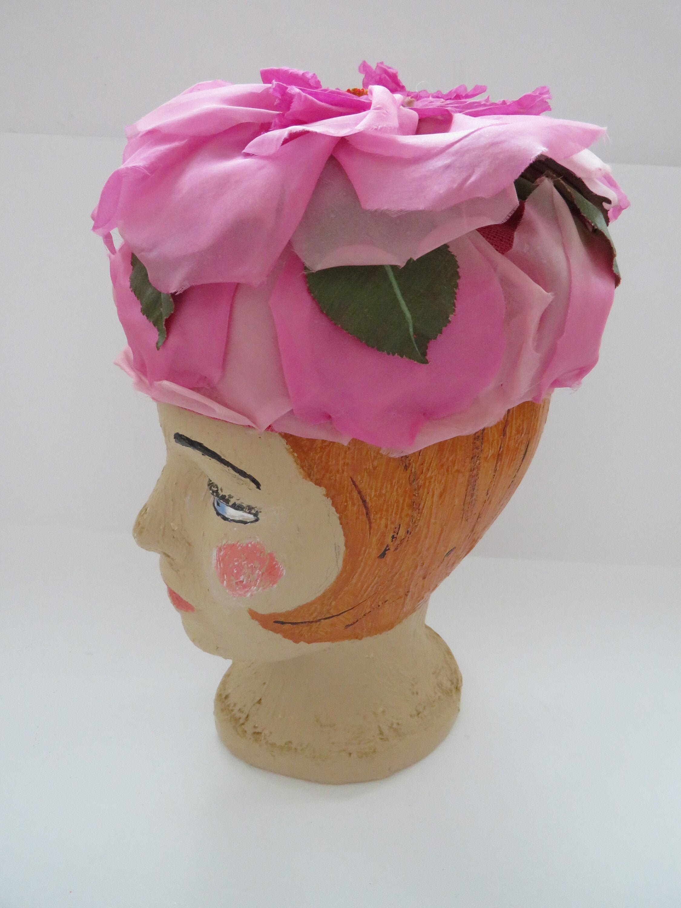 1950s Vintage Pastel Petal Flower Hat by Vera Whistler  display picture 3