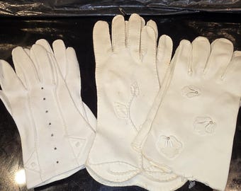 Dameshandschoenen Veel van 3 ivoor klein groot verfraaid met bloemen kralen vintage MCM