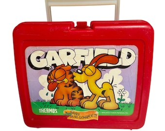Vintage 1978 Garfield and Odie Thermos Red Plastic Lunch Box Happy Halloween