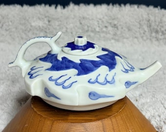 Vtg Blue and White Porcelain Flat Scalloped Teapot Wave Cloud Pattern Seal Mark