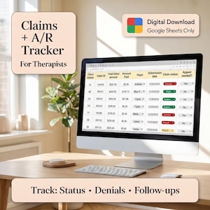 Könnte beinhalten: Ein Computermonitor zeigt eine Tabellenkalkulation zur Nachverfolgung von Ansprüchen. Der Text auf dem Bildschirm lautet "Claims + A/R Tracker For Therapists" und "Track: Status • Denials • Follow-ups." Ein digitaler Download von Google Sheets ist angegeben.