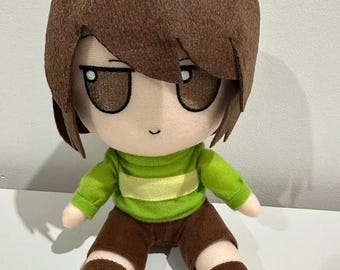 Muñeco de peluche estilo Fumo de Undertale Chara de 7,8 pulgadas